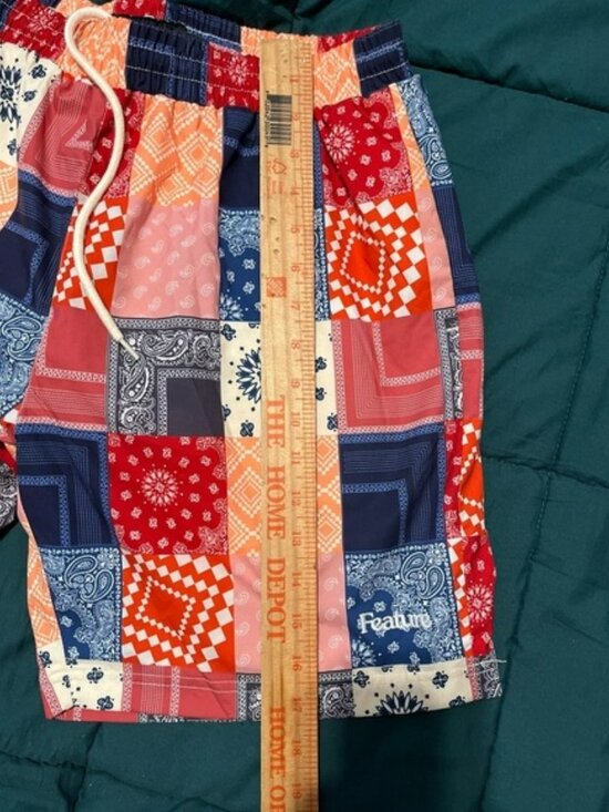 Feature - Picture 4 of 7